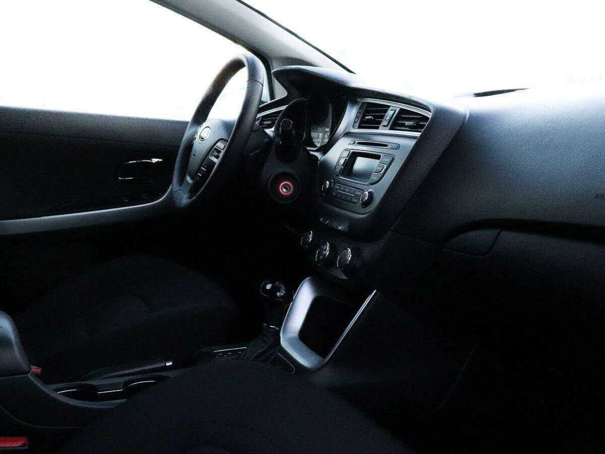 Kia Ceed, 2018 Фото №7