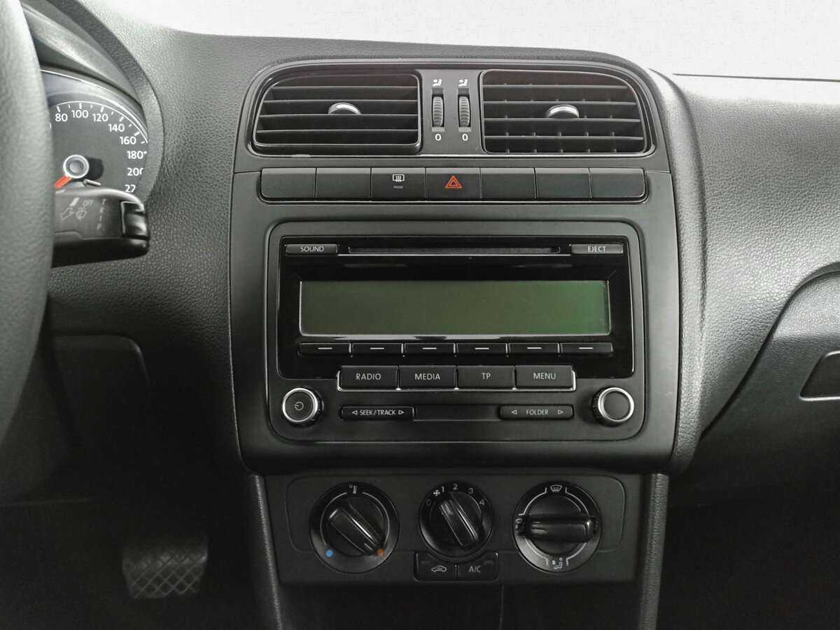 Volkswagen Polo, 2017 Фото №13