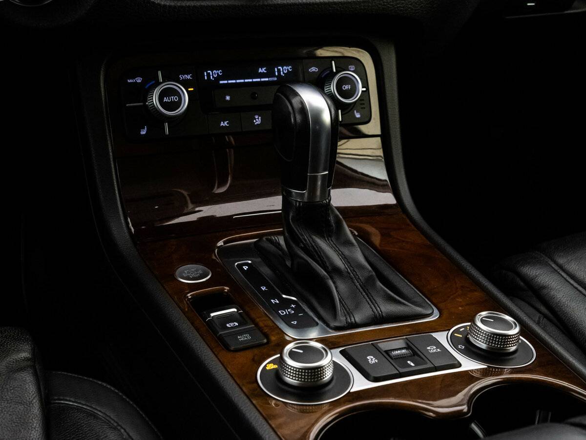 Volkswagen Touareg, 2015 Фото №11