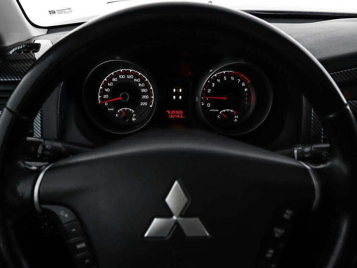 Mitsubishi Pajero, 2013 Фото №17