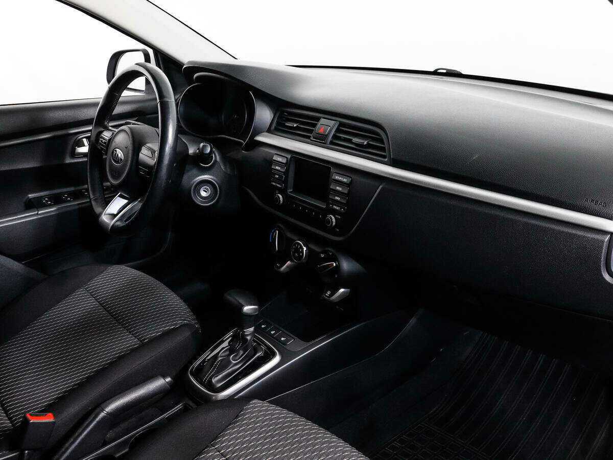 Kia Rio X-Line, 2018 Фото №11