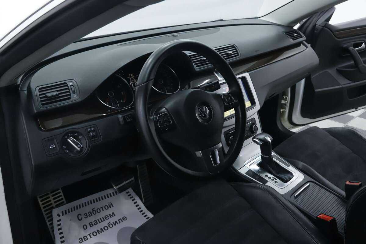 Volkswagen Passat CC, 2012 Фото №8