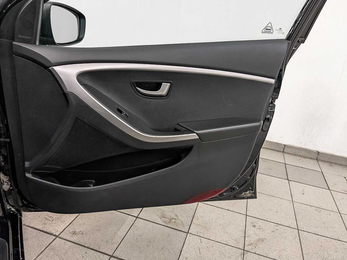 Hyundai i30, 2015 Фото №25