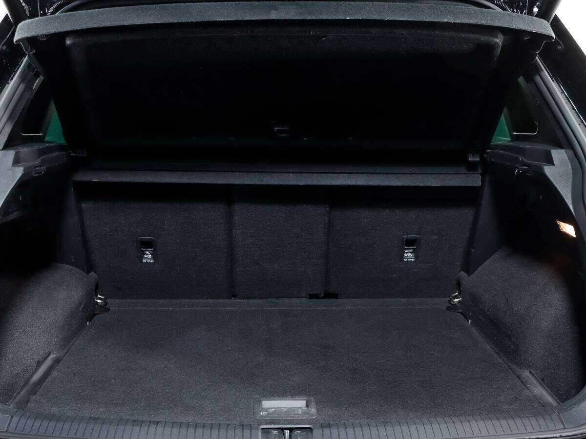 Volkswagen Tiguan, 2019 Фото №12