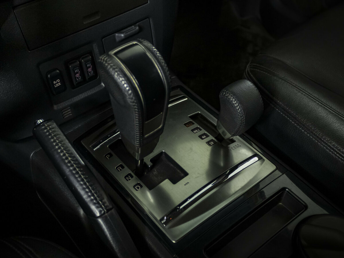 Mitsubishi Pajero IV Рестайлинг 2, 2014 Фото №13