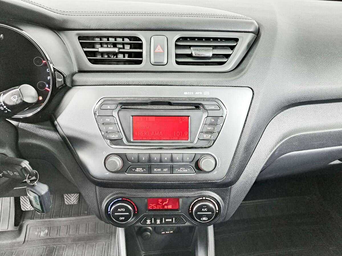 Kia Rio 5-speed, 2013 Фото №13