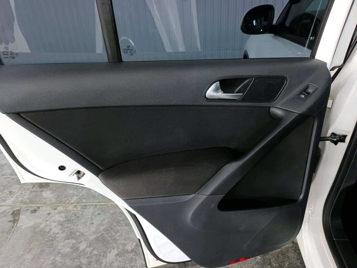 Volkswagen Tiguan, 2013 Фото №18