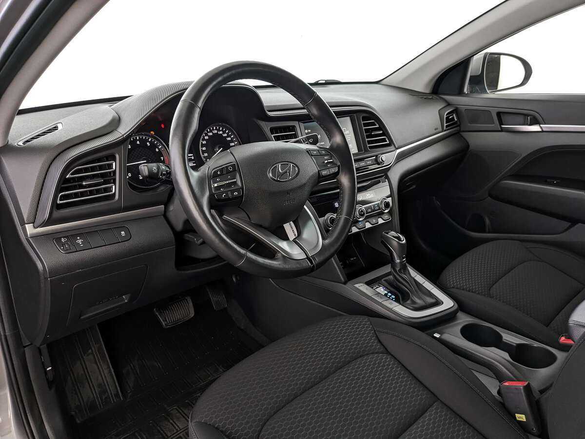 Hyundai Elantra, 2019 Фото №11