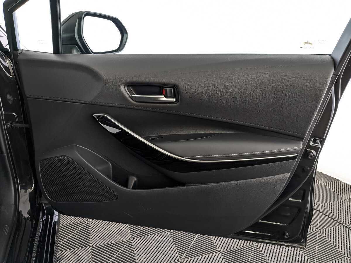Toyota Corolla, 2021 Фото №23