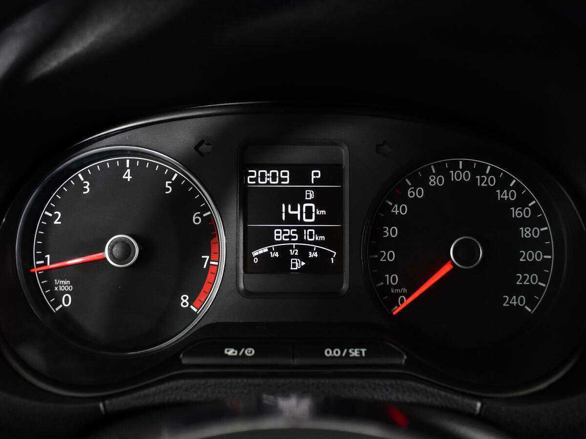 Volkswagen Polo, 2018 Фото №11