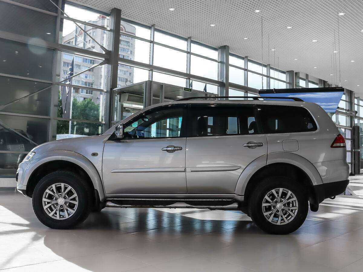Mitsubishi Pajero Sport, 2015 Фото №7