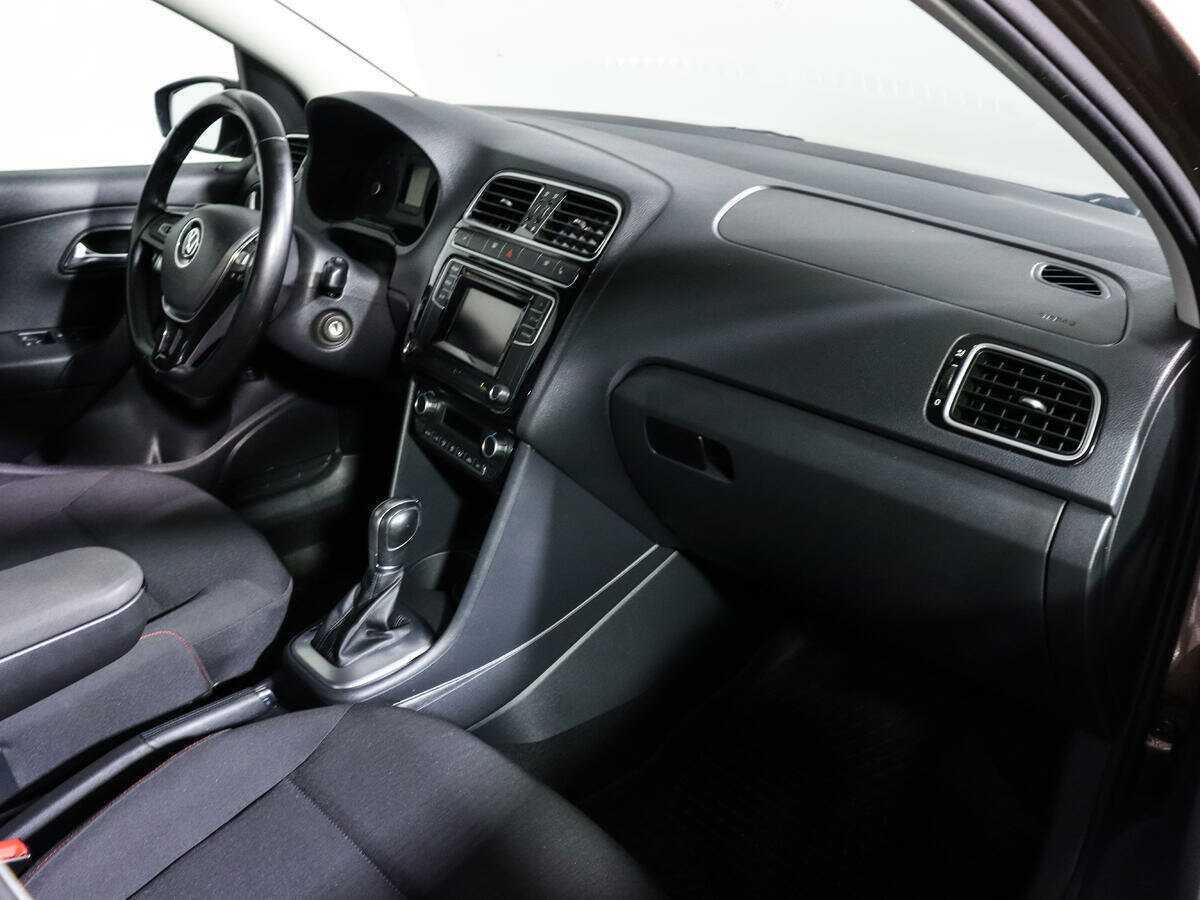 Volkswagen Polo, 2017 Фото №9