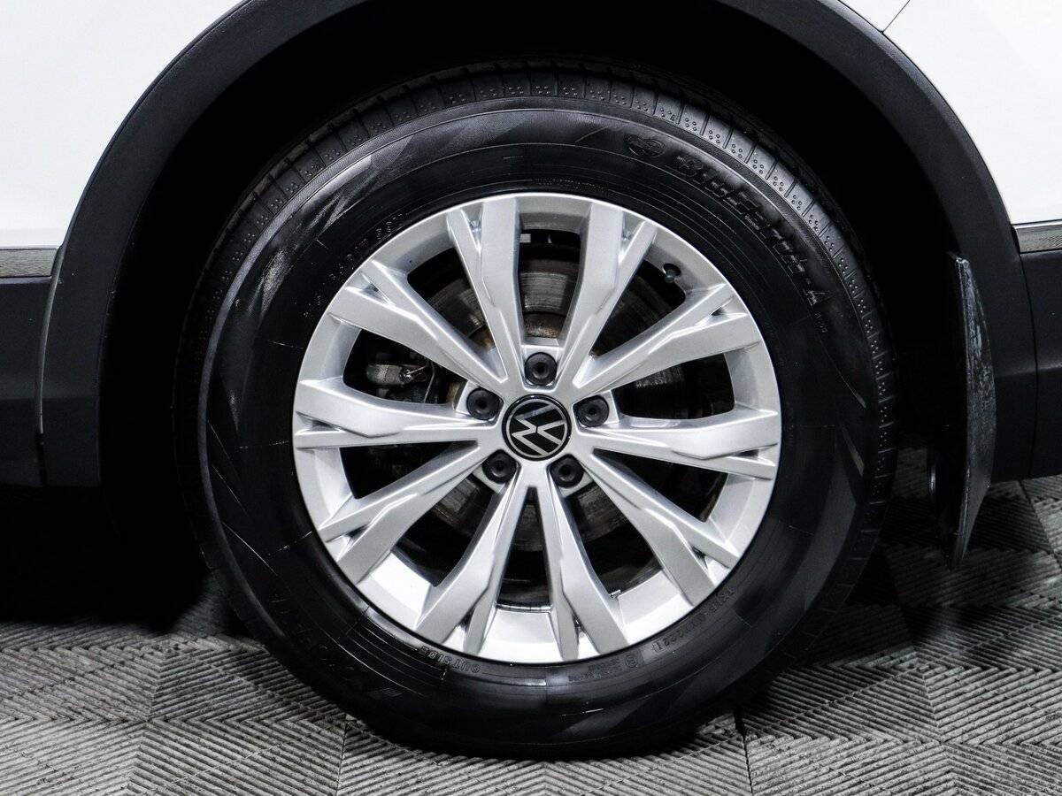 Volkswagen Tiguan, 2021 Фото №12