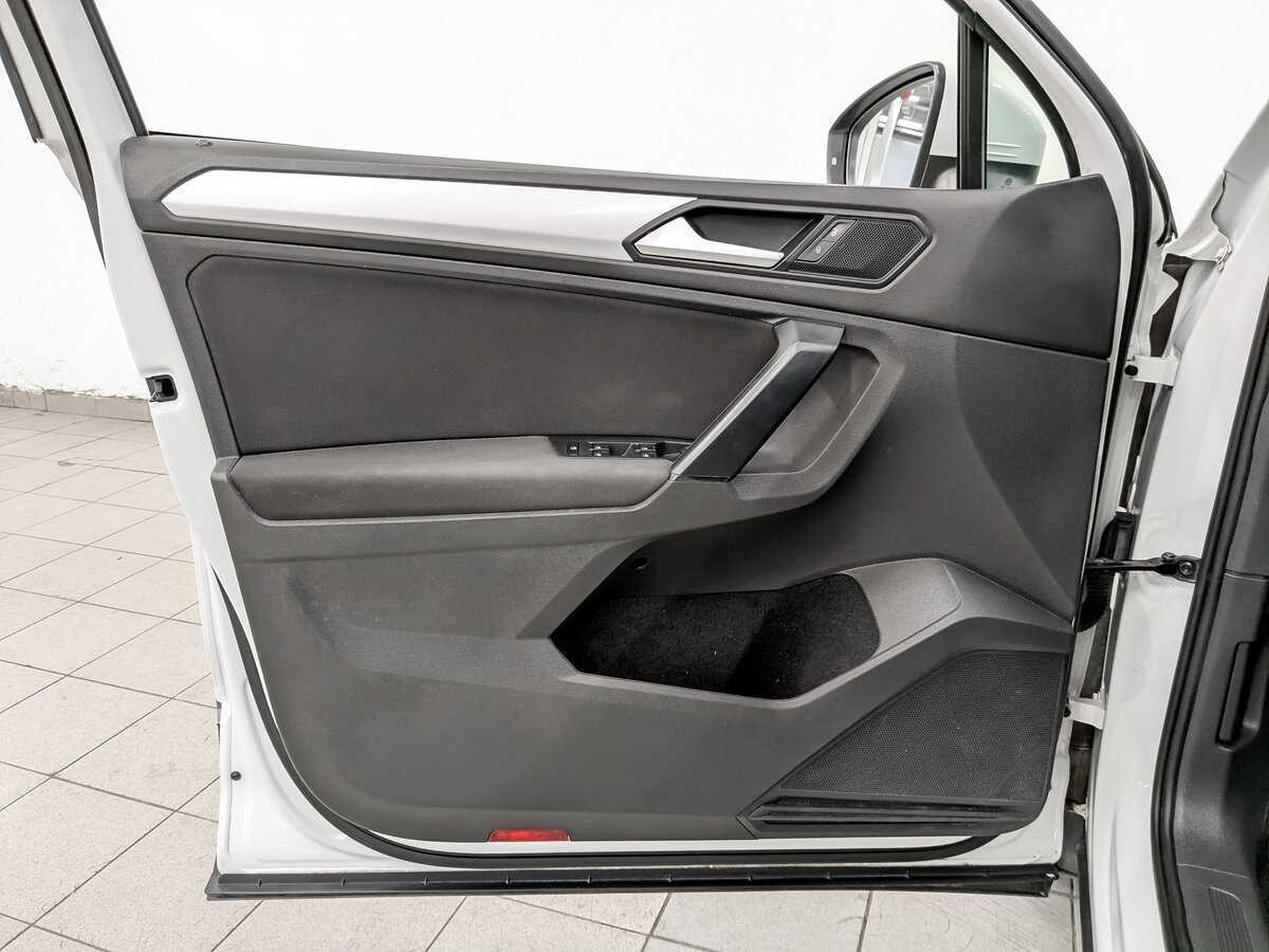 Volkswagen Tiguan, 2021 Фото №19