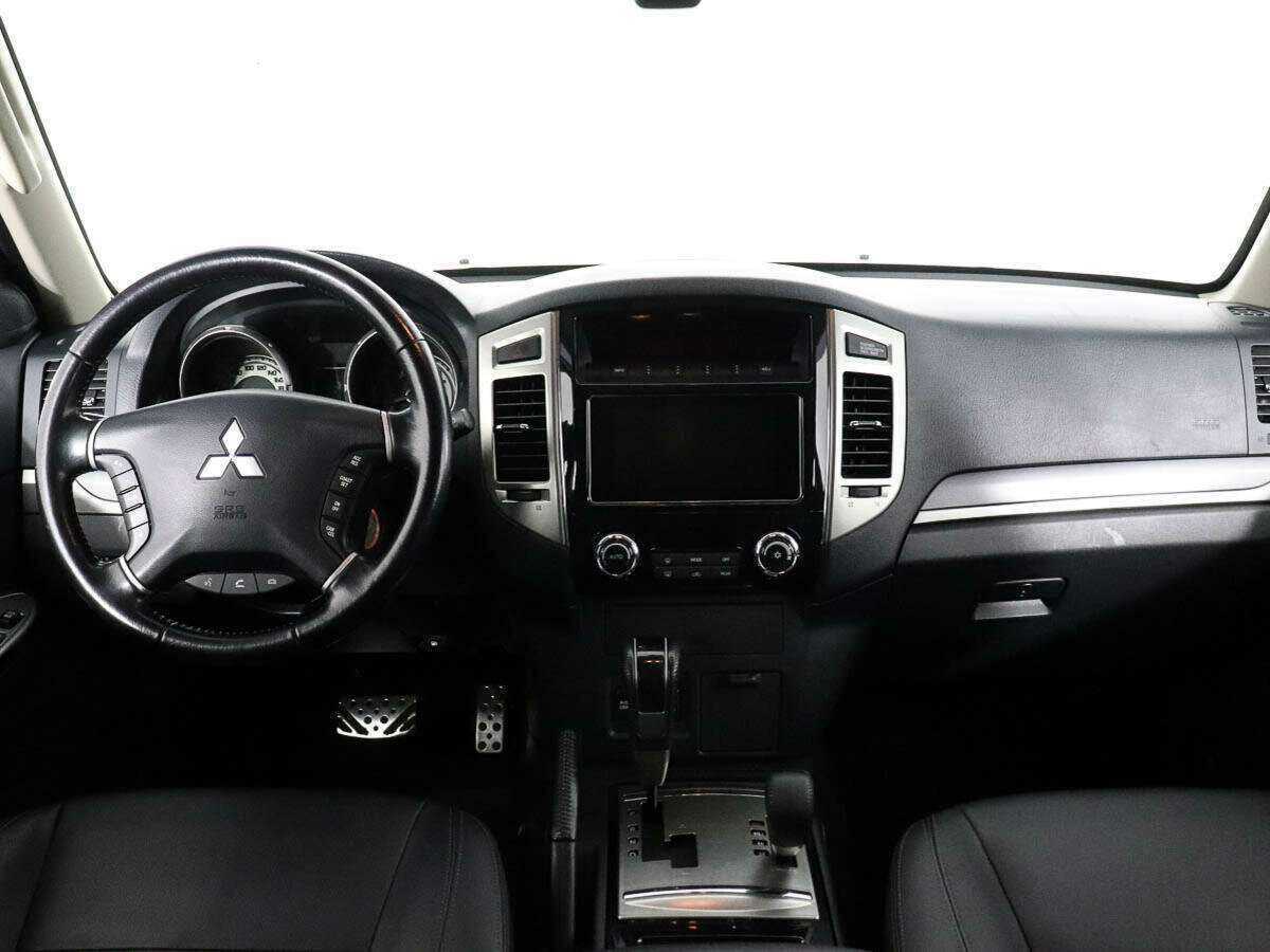 Mitsubishi Pajero, 2015 Фото №8