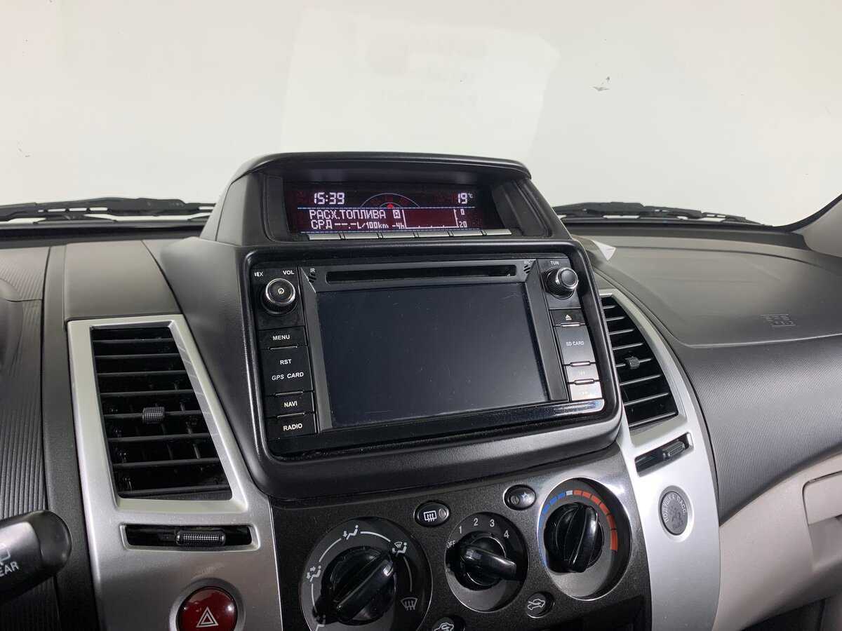 Mitsubishi Pajero Sport, 2014 Фото №16