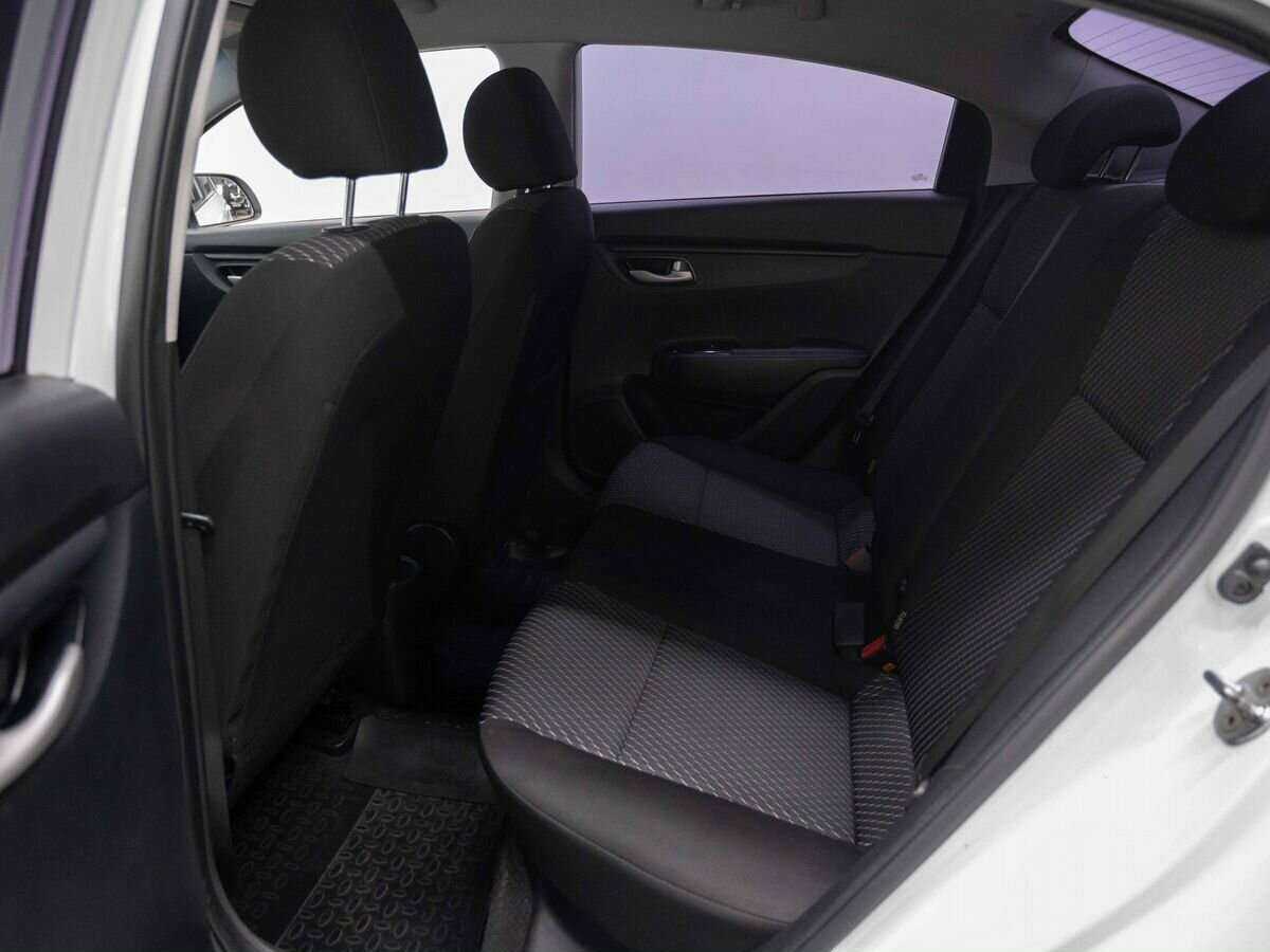 Kia Rio, 2018 Фото №9