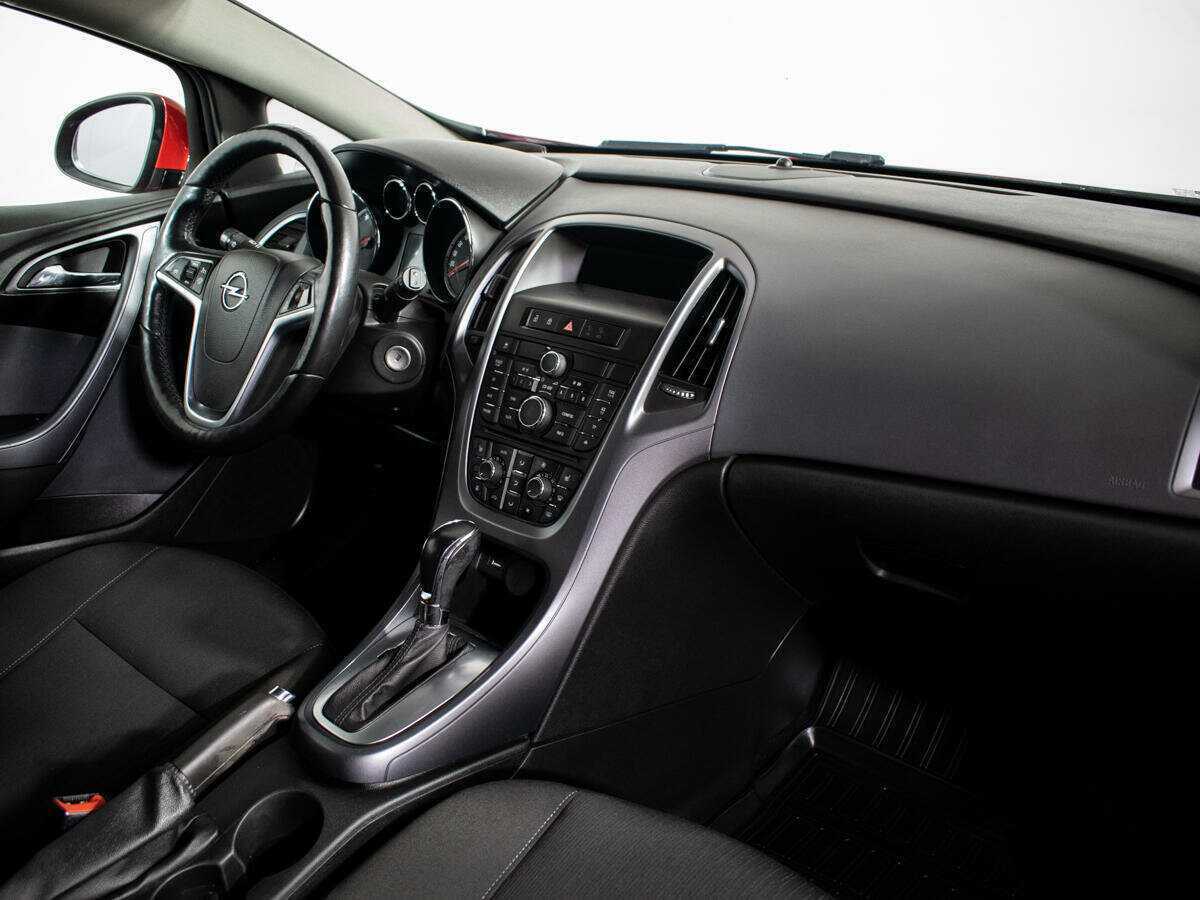 Opel Astra GTC, 2013 Фото №8