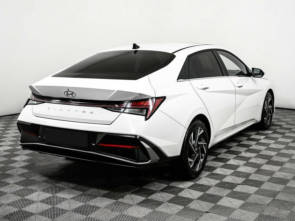 Hyundai Elantra, 2023 Фото №5