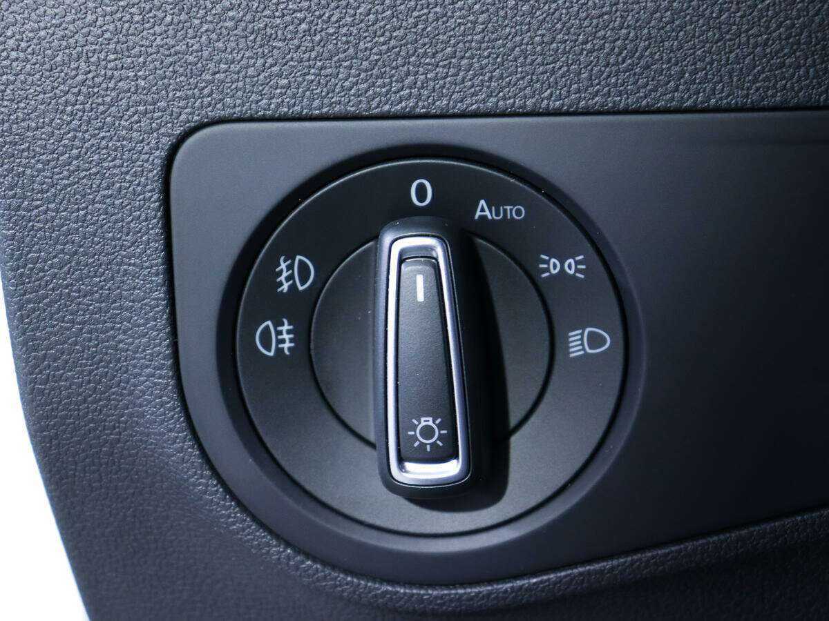 Volkswagen Tiguan, 2019 Фото №14