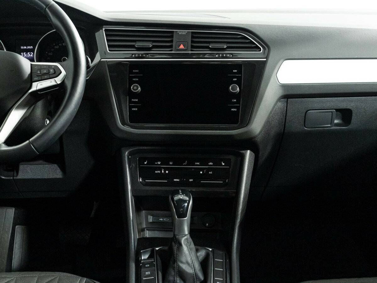 Volkswagen Tiguan, 2021 Фото №14