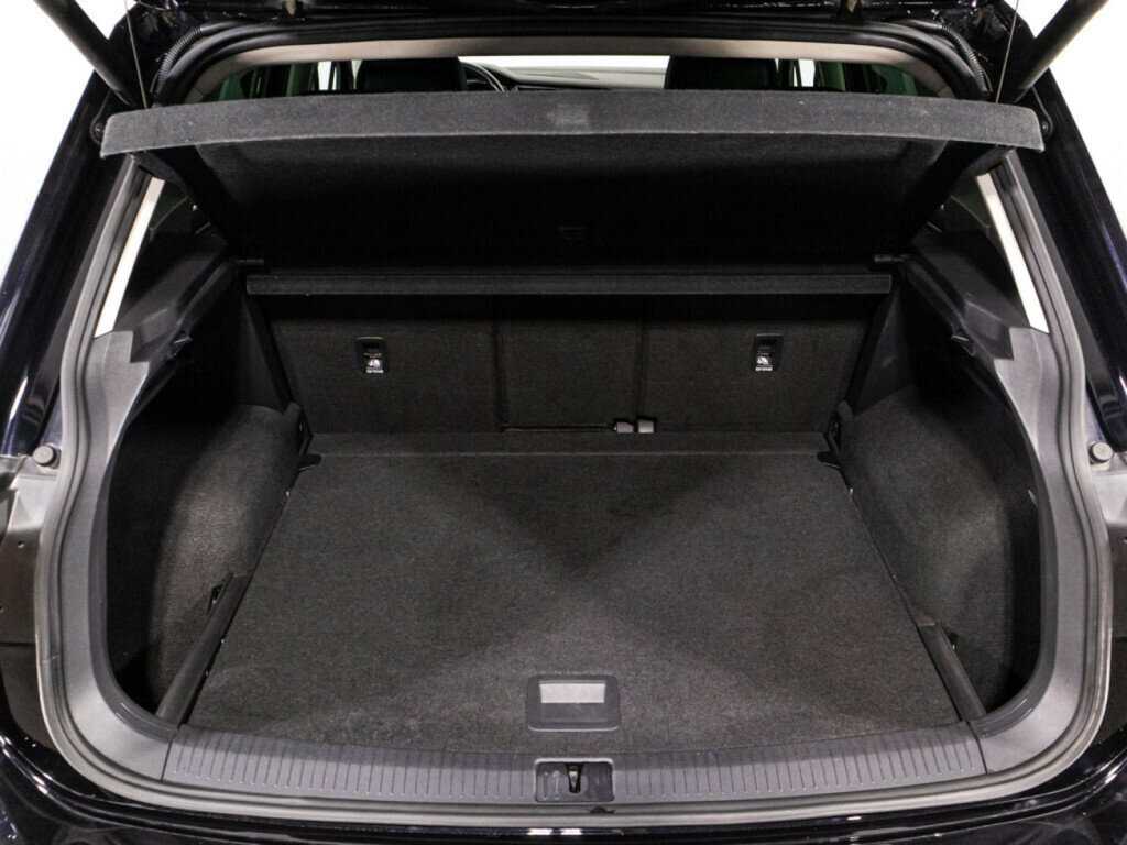 Volkswagen Tiguan, 2019 Фото №15