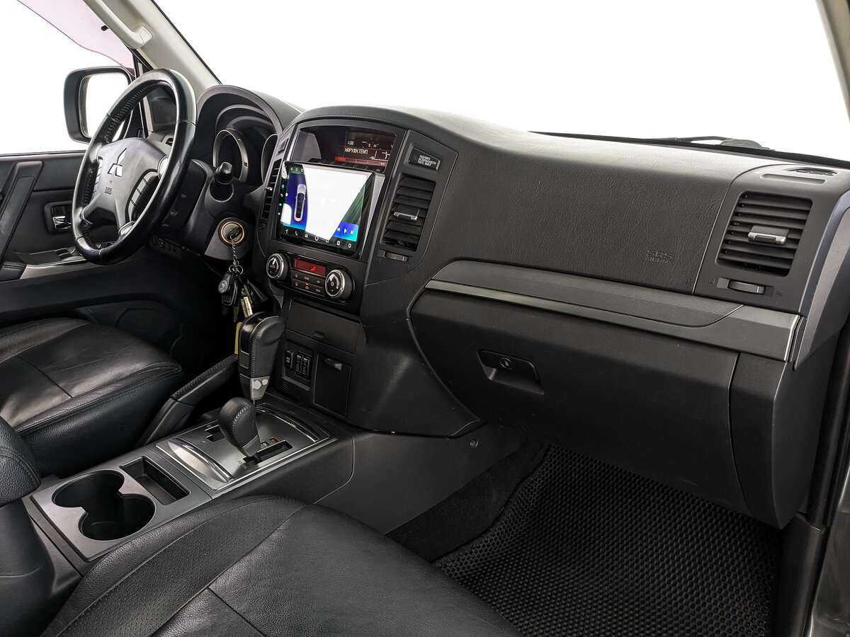 Mitsubishi Pajero, 2013 Фото №13