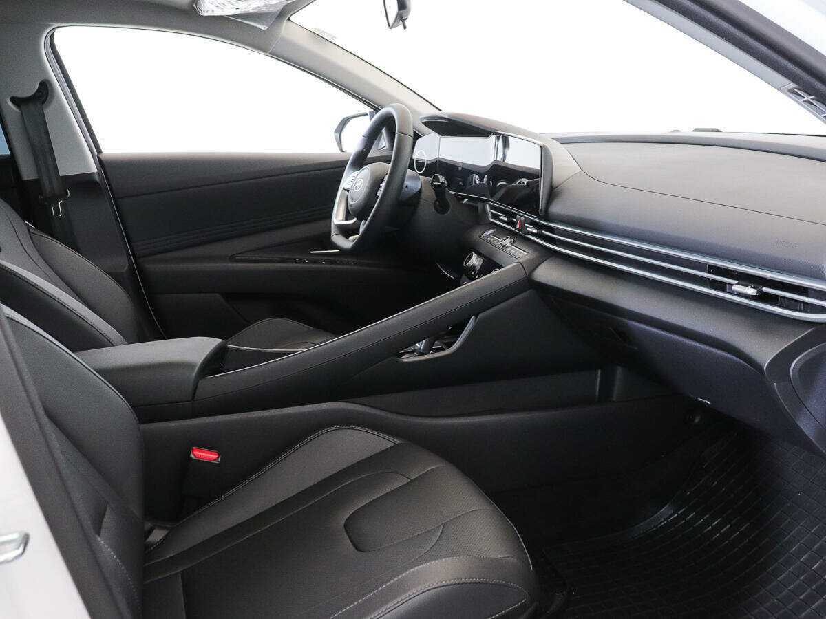 Hyundai Elantra, 2024 Фото №8