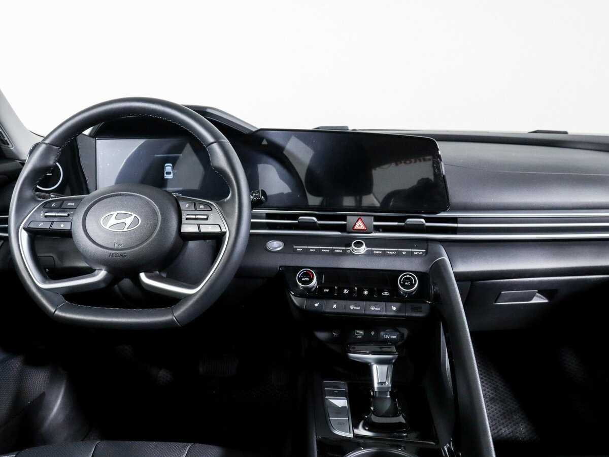 Hyundai Elantra, 2023 Фото №12