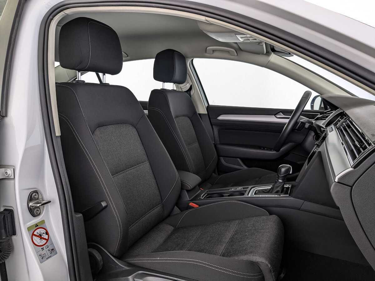 Volkswagen Passat, 2019 Фото №24