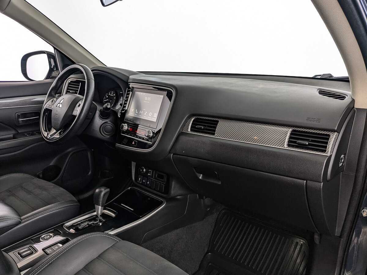 Mitsubishi Outlander, 2021 Фото №9