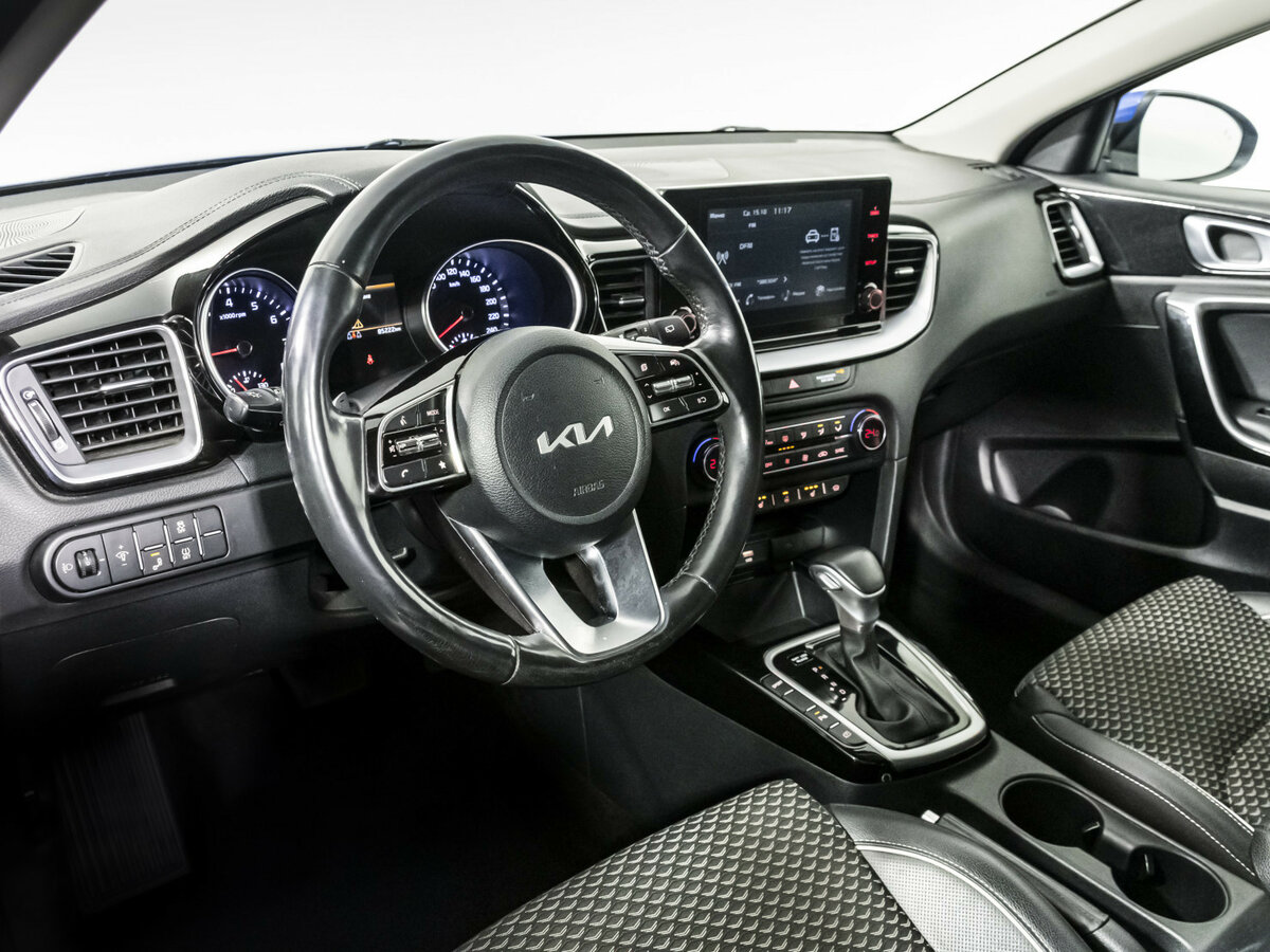 Kia Ceed III Рестайлинг, 2021 Фото №9