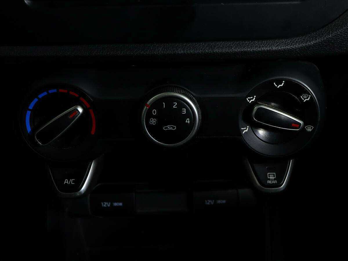 Kia Rio, 2017 Фото №15