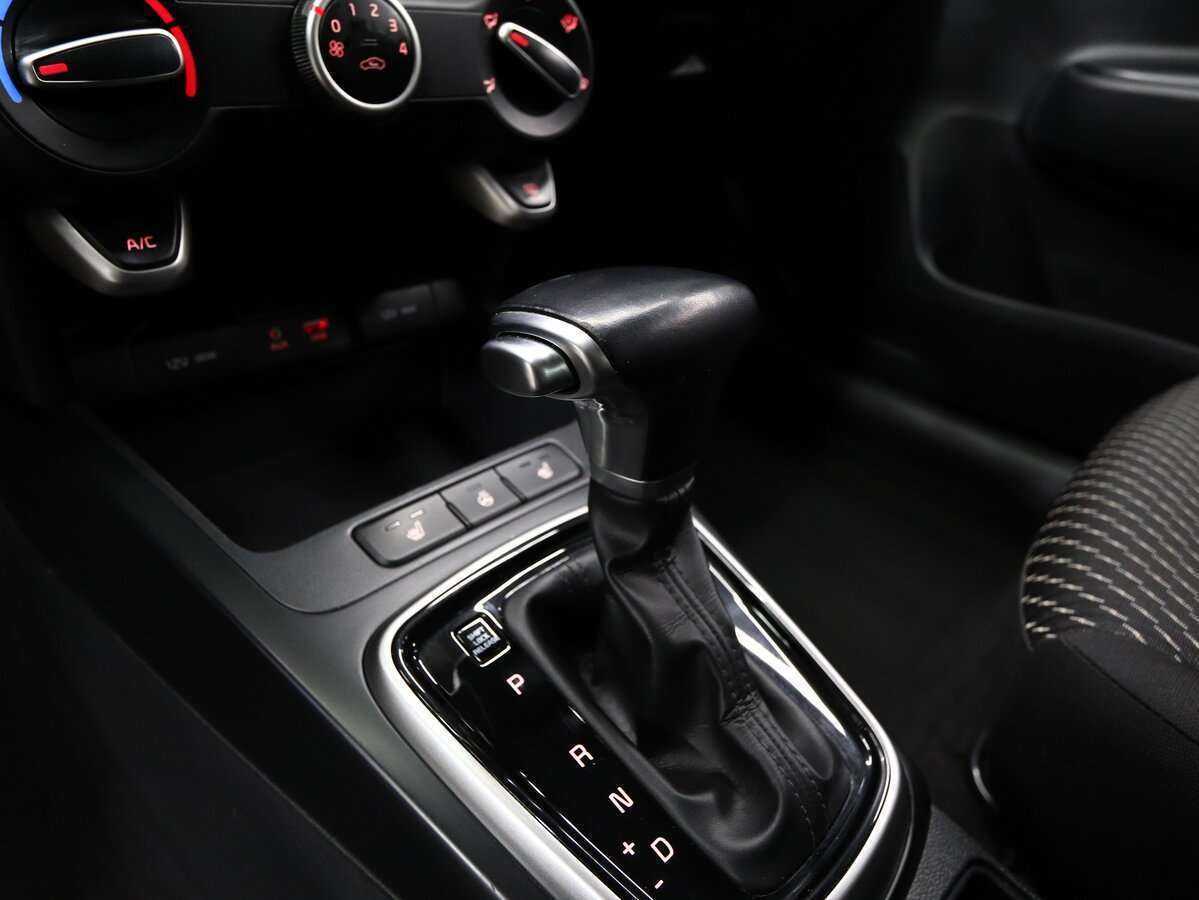 Kia Rio, 2017 Фото №11