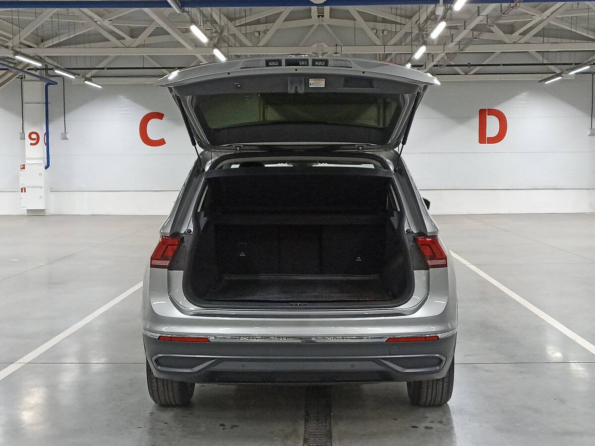 Volkswagen Tiguan, 2021 Фото №10