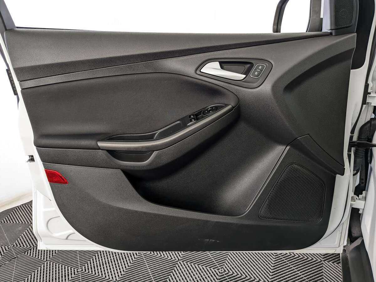 Ford Focus, 2018 Фото №15