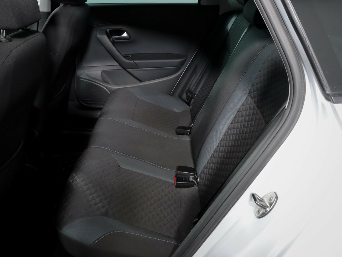 Volkswagen Polo V Рестайлинг, 2019 Фото №8