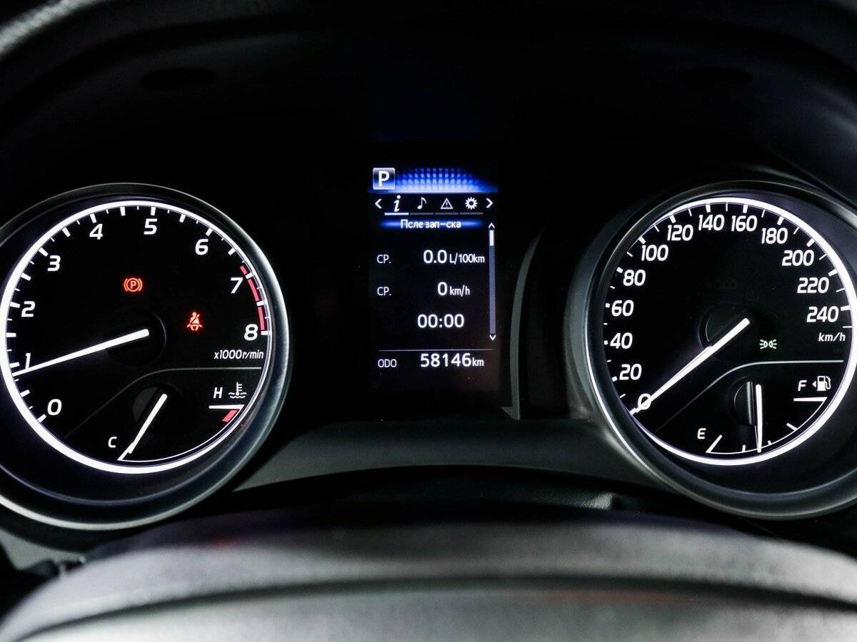 Toyota Camry, 2021 Фото №8