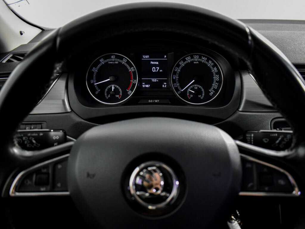 Skoda Rapid, 2017 Фото №16