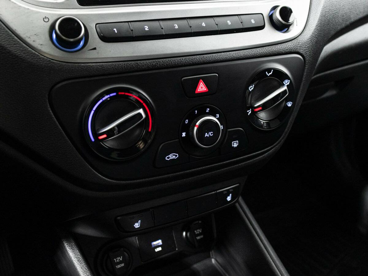 Hyundai Solaris II Рестайлинг, 2021 Фото №16