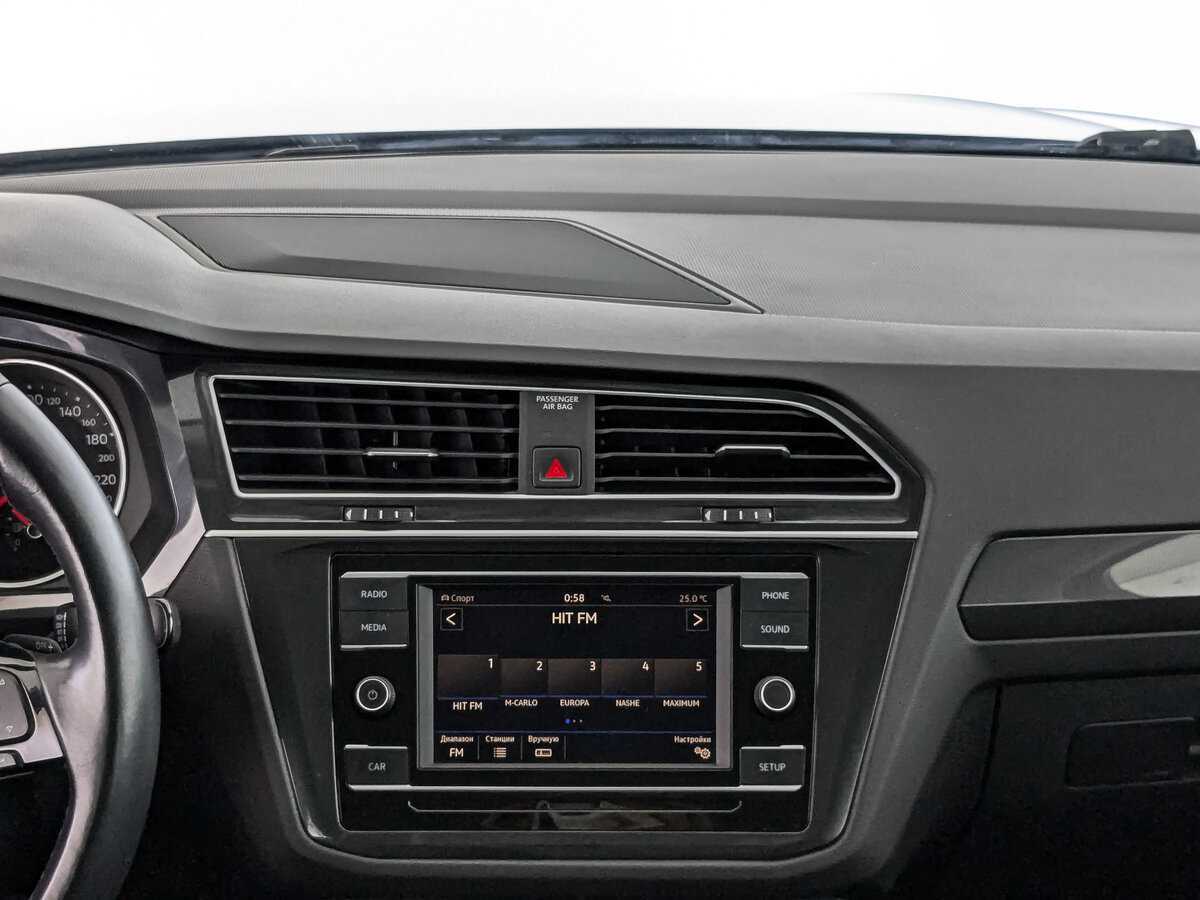 Volkswagen Tiguan, 2018 Фото №13