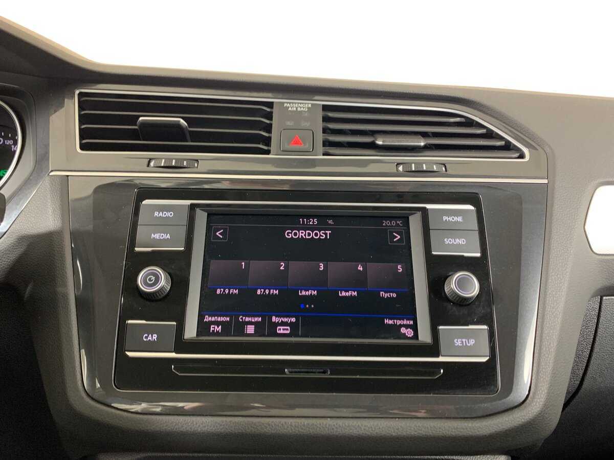 Volkswagen Tiguan, 2018 Фото №16