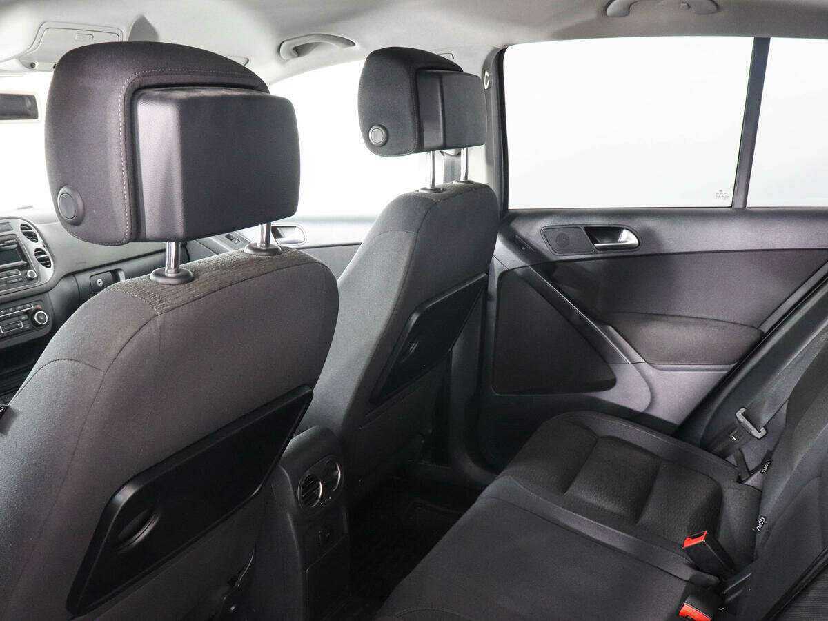Volkswagen Tiguan, 2012 Фото №12