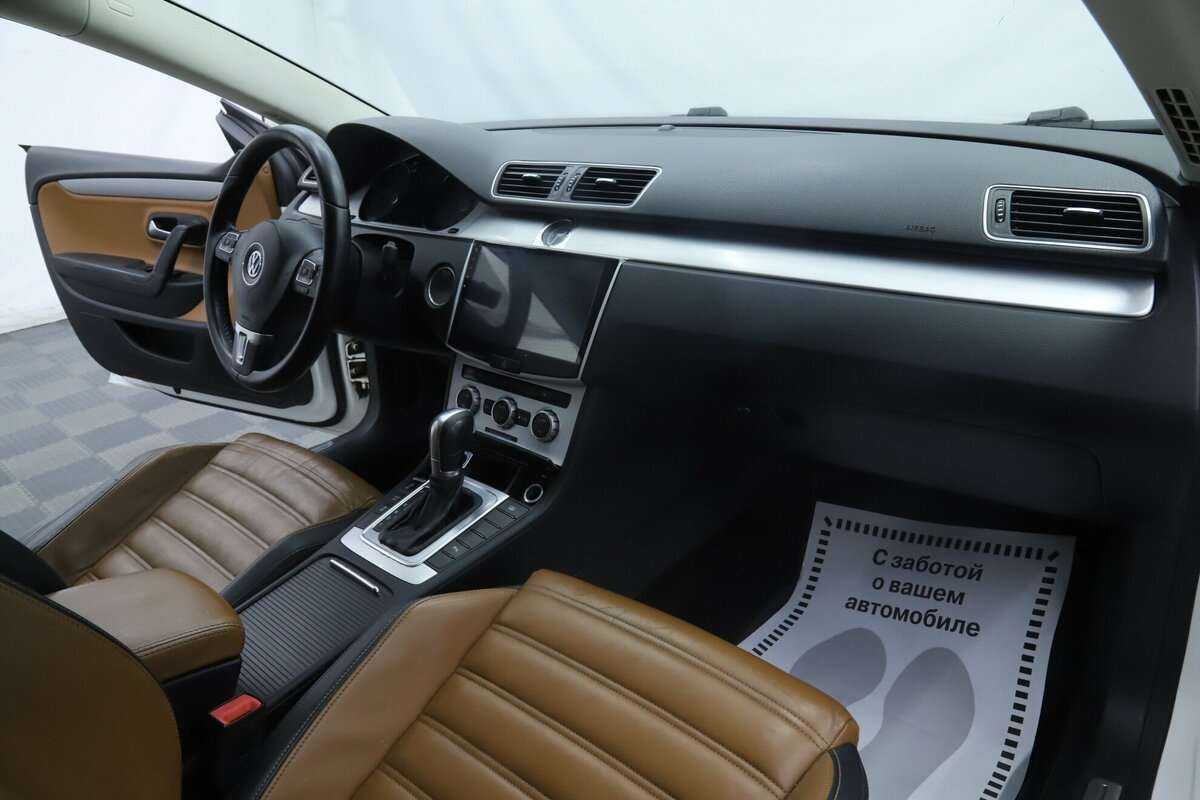 Volkswagen Passat CC, 2013 Фото №15