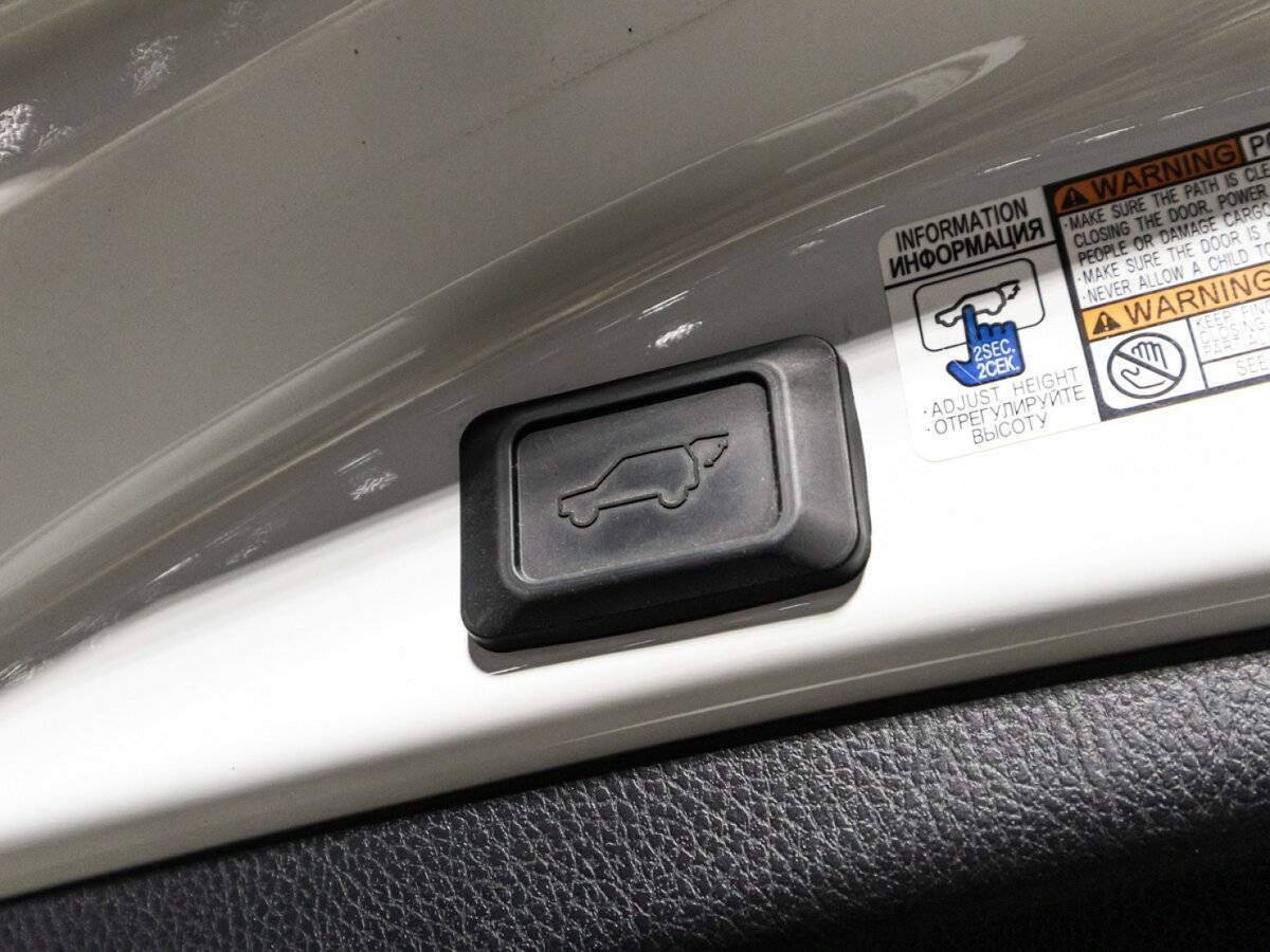 Toyota RAV4, 2019 Фото №16