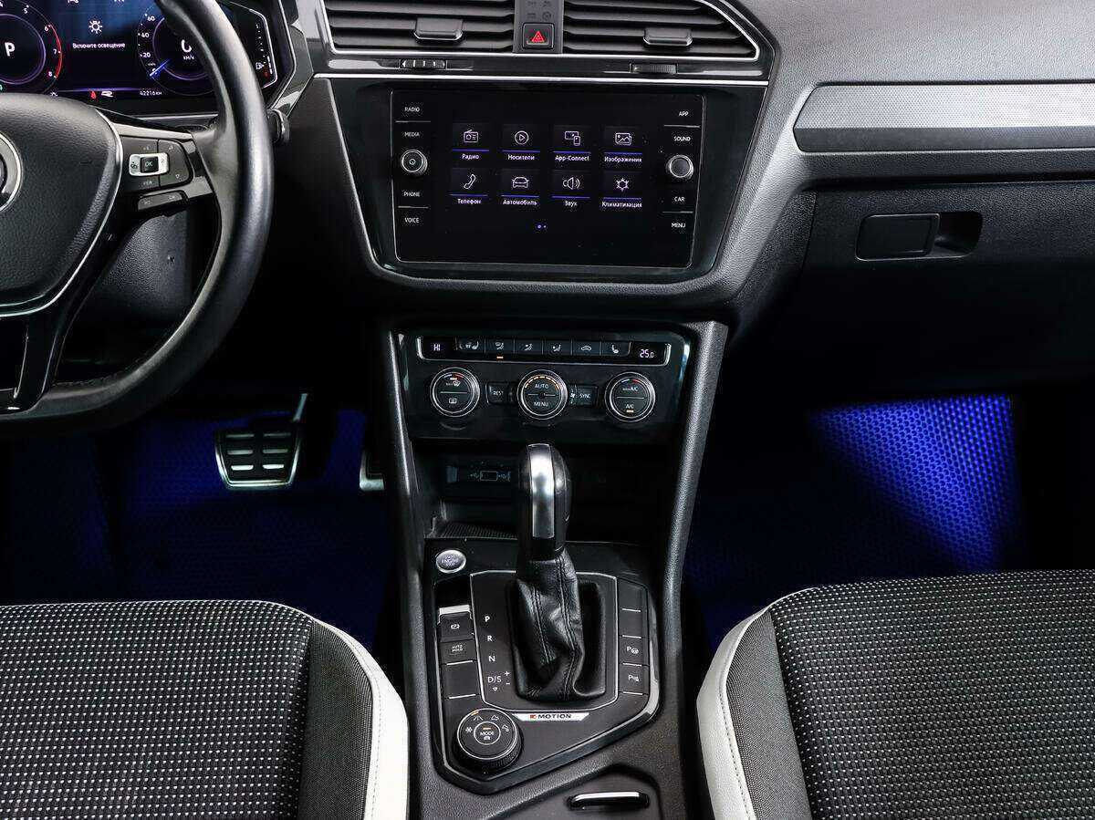 Volkswagen Tiguan, 2020 Фото №12