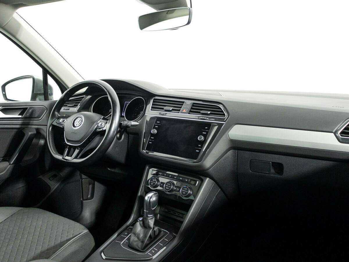 Volkswagen Tiguan, 2019 Фото №9