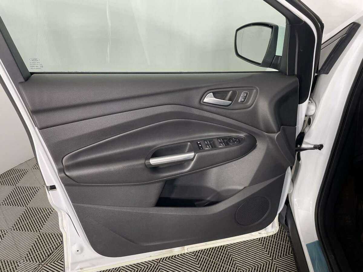 Ford Kuga, 2017 Фото №6