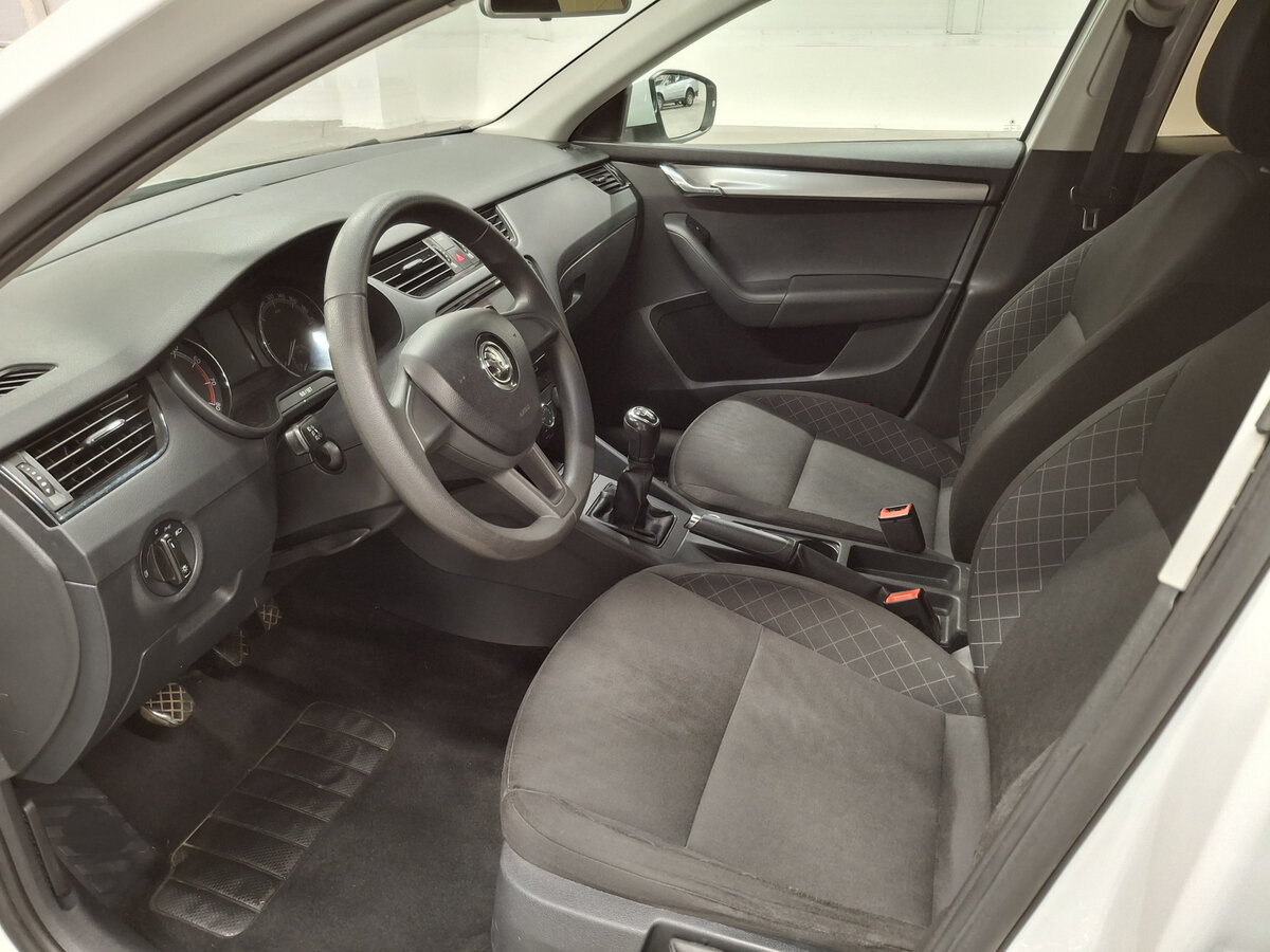 Skoda Octavia III (A7) Рестайлинг, 2018 Фото №16