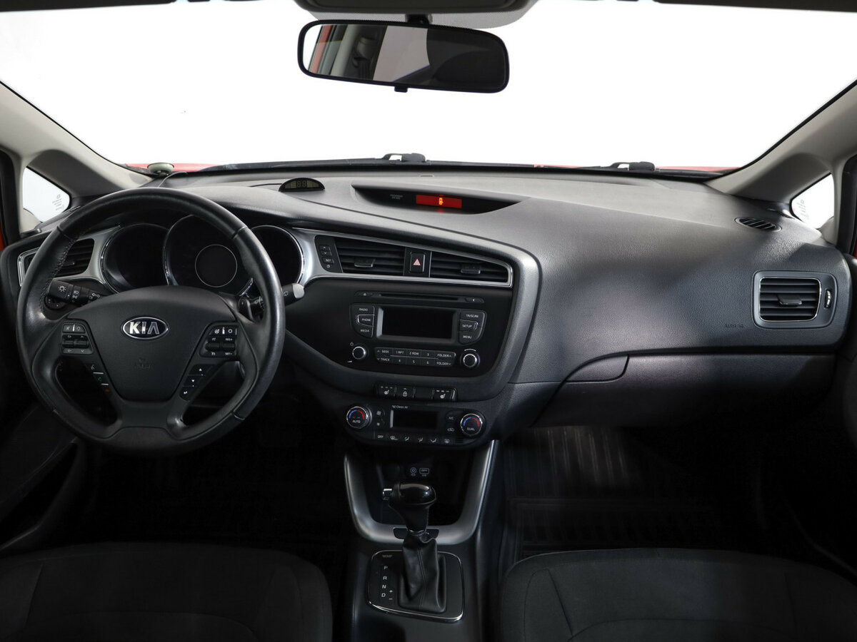 Kia Ceed II Рестайлинг, 2016 Фото №8
